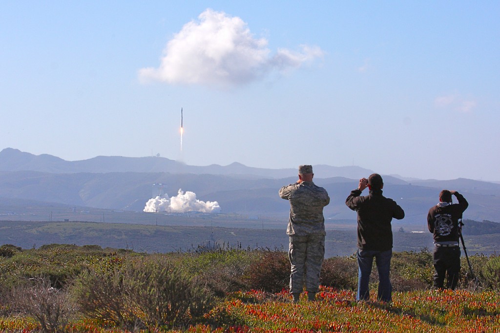 Spectators watch the slow initial ascent of Landsat 8. Photo courtesy Thilo Kranz | DLR