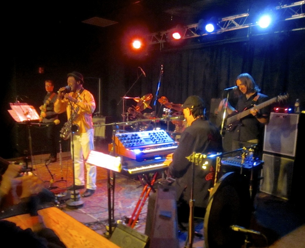 The GrandMothers 2013. Photos by KLH | Eye